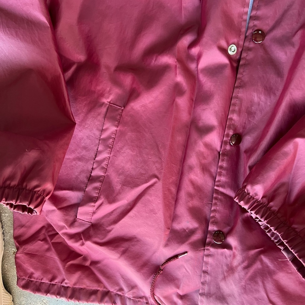 Vintage Athletic Works ™️ Maroon Windbreaker Rain Jacket - Picture 2 of 3